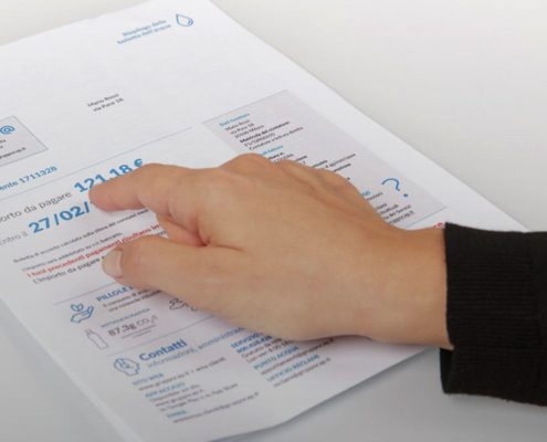 bolletta anomala cosa fare: cause e soluzioni