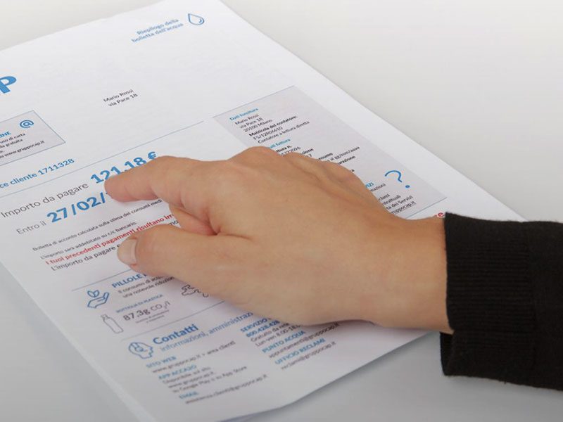 bolletta anomala cosa fare: cause e soluzioni